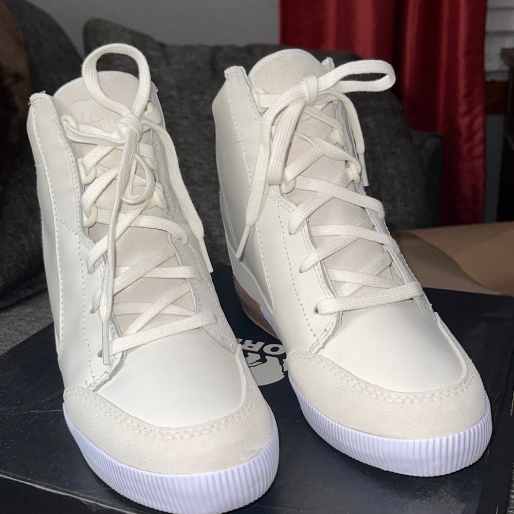 Sorel Out N About Wedge  Color-Sea Salt & Gum
